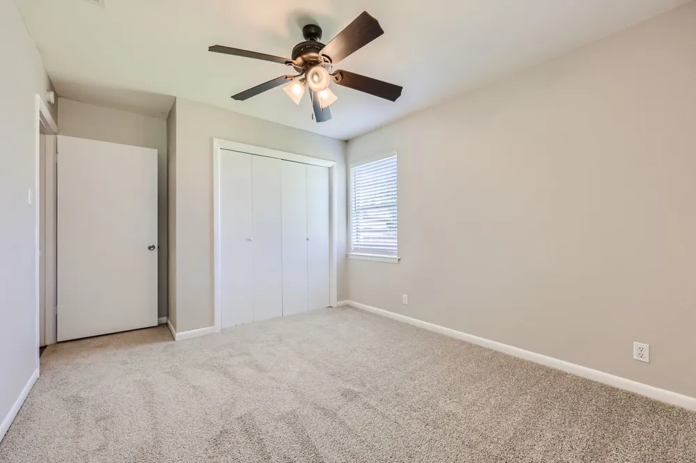 2309 Woodlawn Drive Ennis, TX 75119