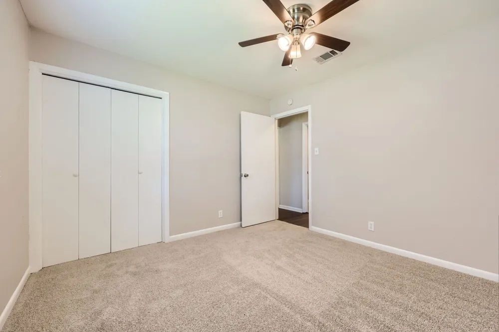 2309 Woodlawn Drive Ennis, TX 75119