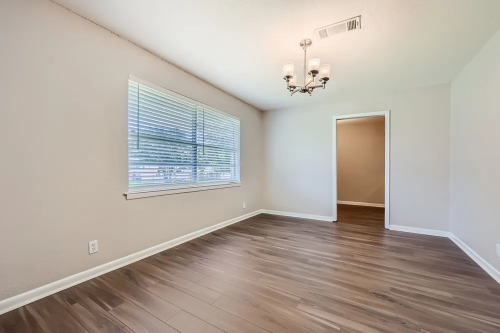 2309 Woodlawn Drive Ennis, TX 75119