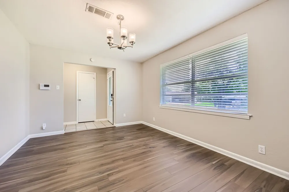 2309 Woodlawn Drive Ennis, TX 75119
