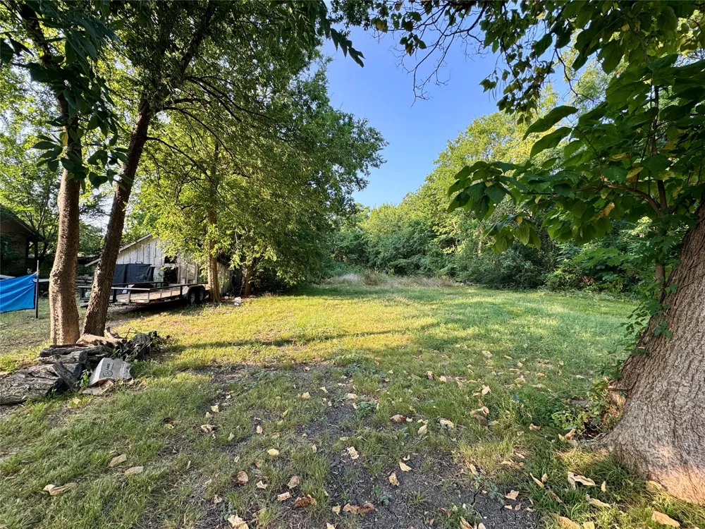 1201 Market Street W Honey Grove, TX 75446