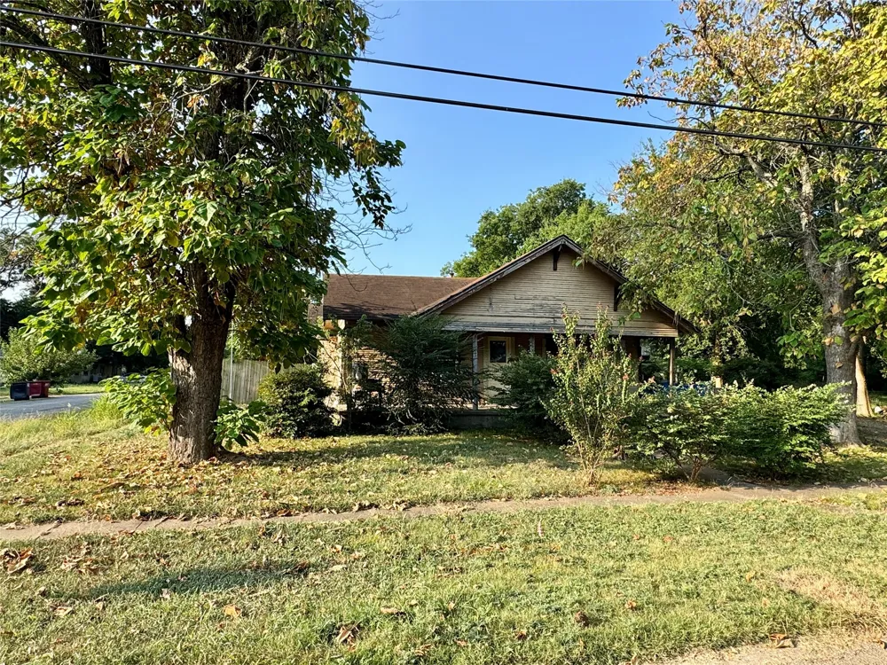 1201 Market Street W Honey Grove, TX 75446