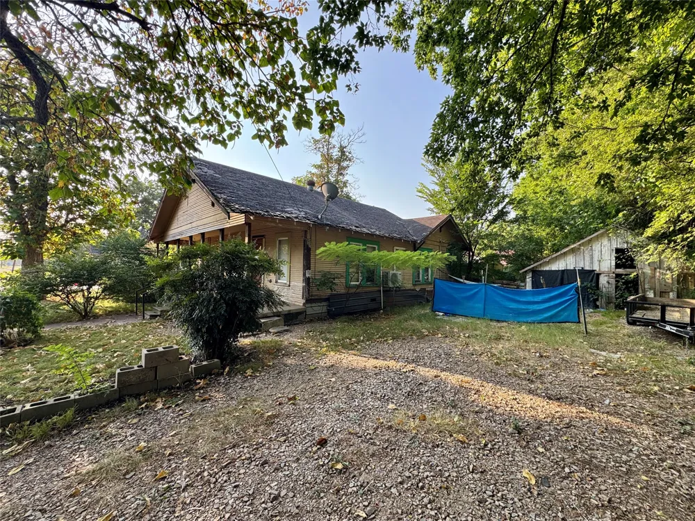 1201 Market Street W Honey Grove, TX 75446