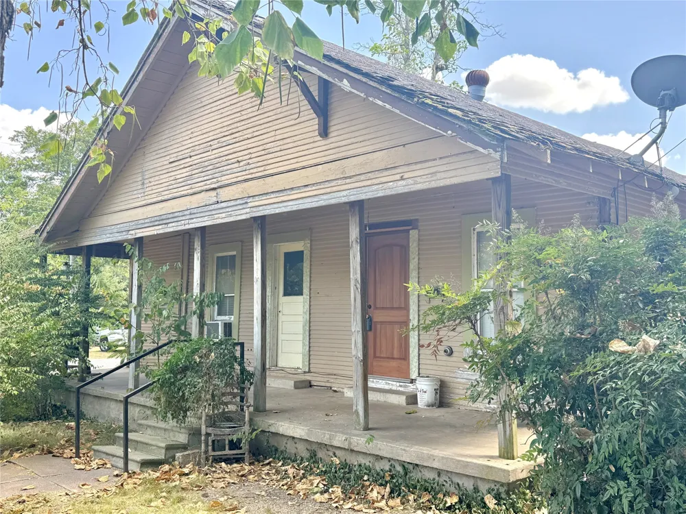 1201 Market Street W Honey Grove, TX 75446