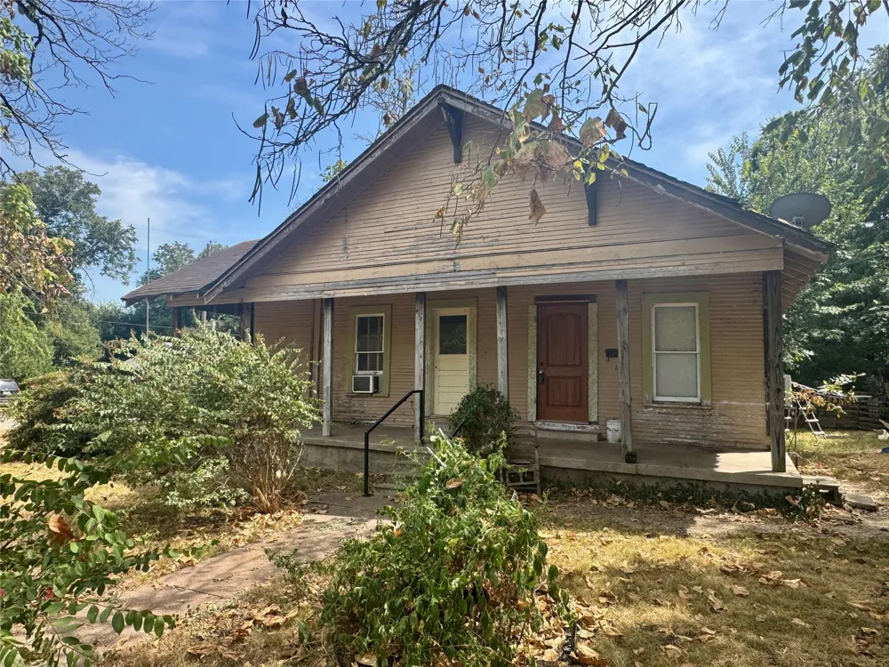 1201 Market Street W Honey Grove, TX 75446