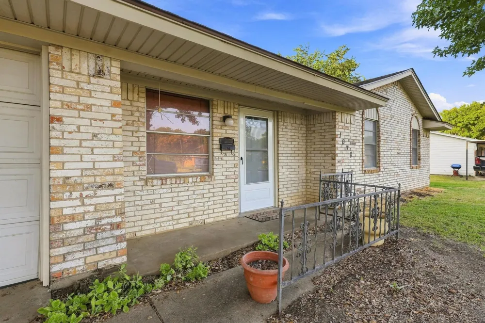 1008 Yeager Street Honey Grove, TX 75446