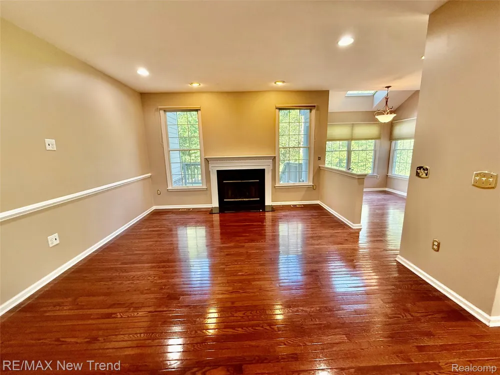 26360 FIELDSTONE DRIVE Novi City, MI 48374