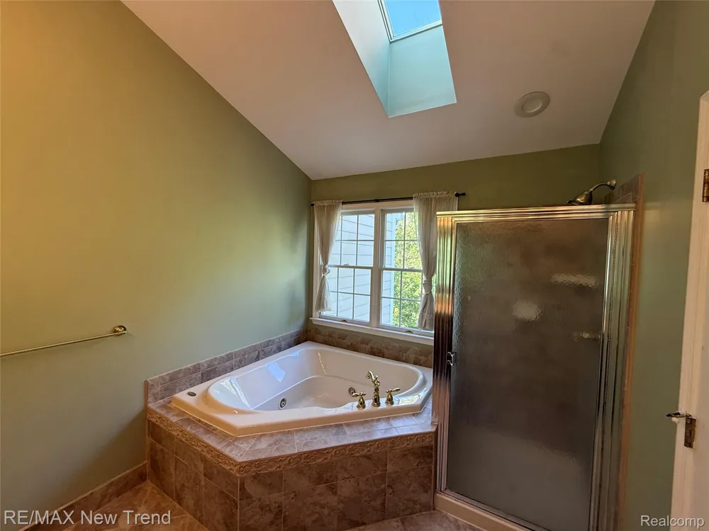26360 FIELDSTONE DRIVE Novi City, MI 48374