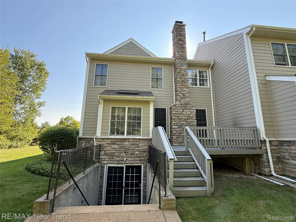 26360 FIELDSTONE DRIVE Novi City, MI 48374