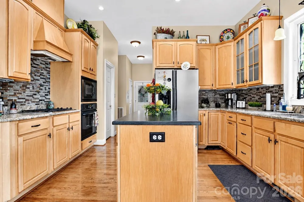 2027 Meadow Run Drive Matthews, NC 28104
