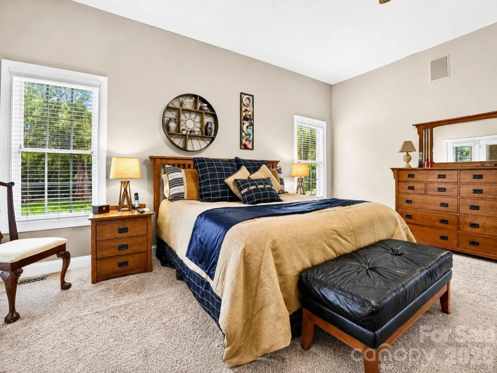 2027 Meadow Run Drive Matthews, NC 28104