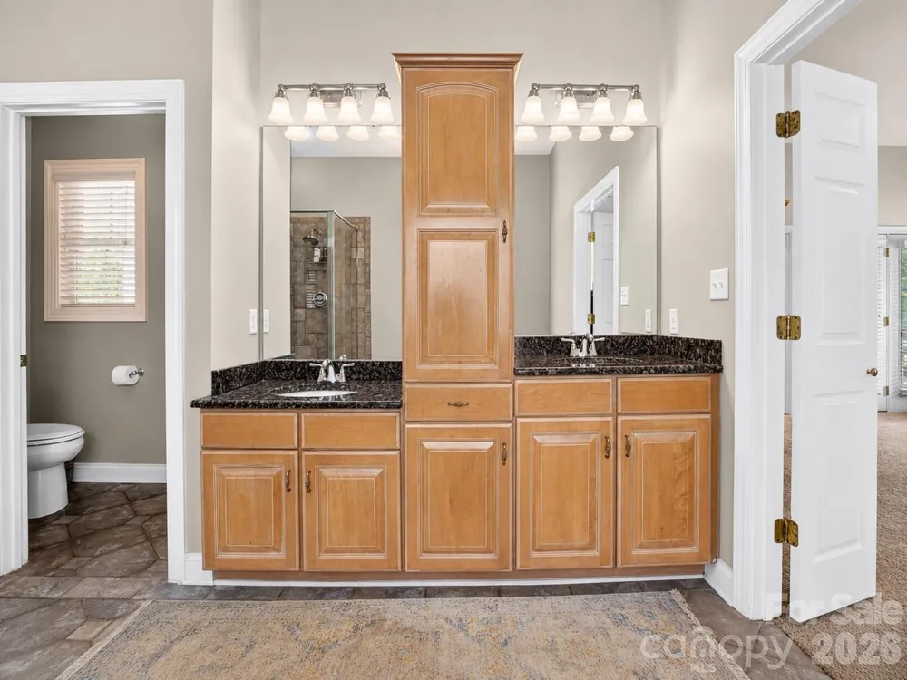 2027 Meadow Run Drive Matthews, NC 28104