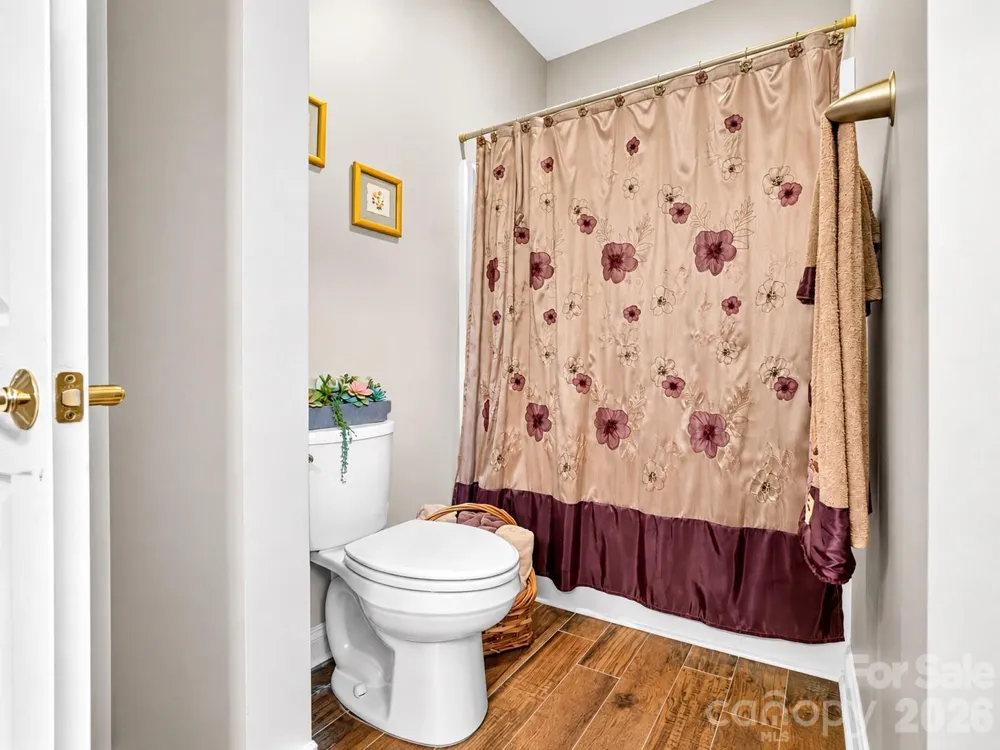 2027 Meadow Run Drive Matthews, NC 28104