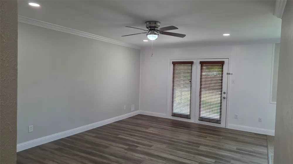 335 Springwillow Road Burleson, TX 76028