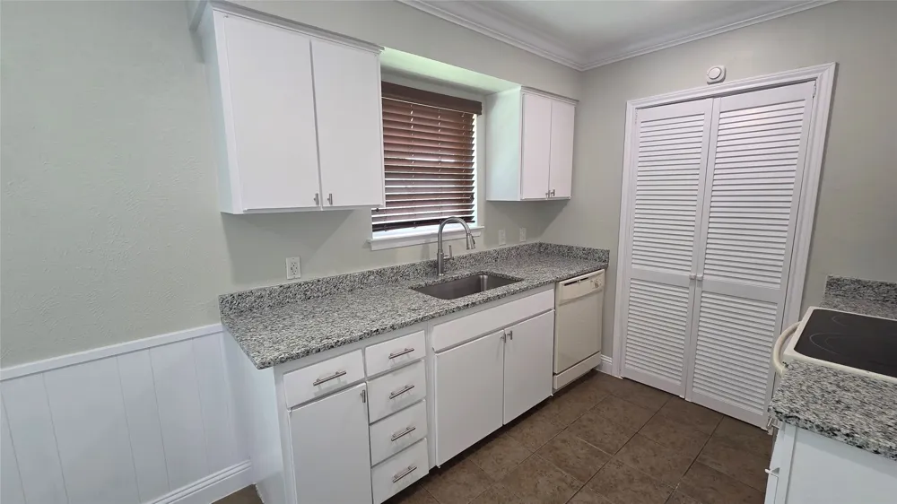 335 Springwillow Road Burleson, TX 76028