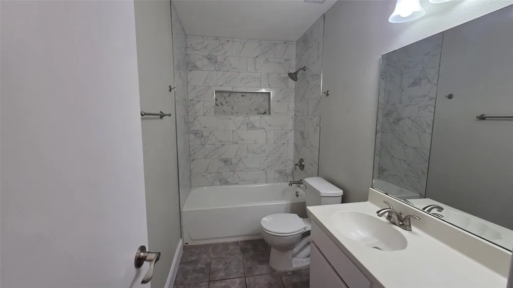 335 Springwillow Road Burleson, TX 76028