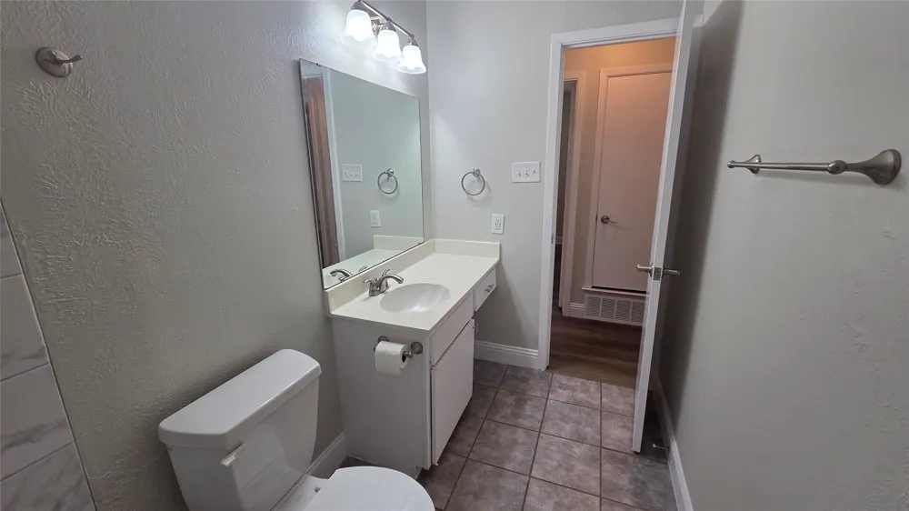 335 Springwillow Road Burleson, TX 76028