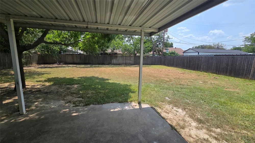 335 Springwillow Road Burleson, TX 76028