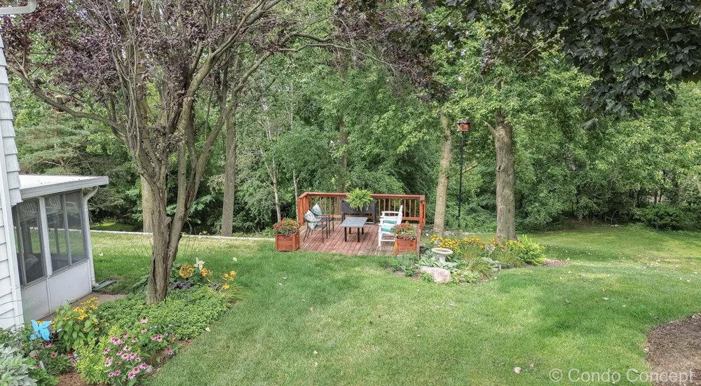 1695 Broadview Drive Jenison, MI 49428