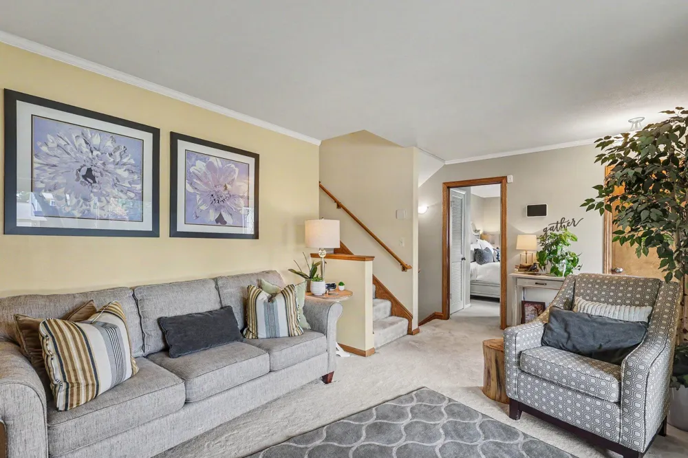 1695 Broadview Drive Jenison, MI 49428