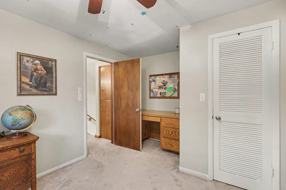 1695 Broadview Drive Jenison, MI 49428