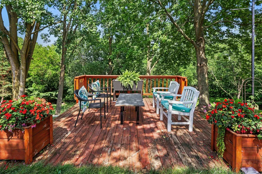 1695 Broadview Drive Jenison, MI 49428