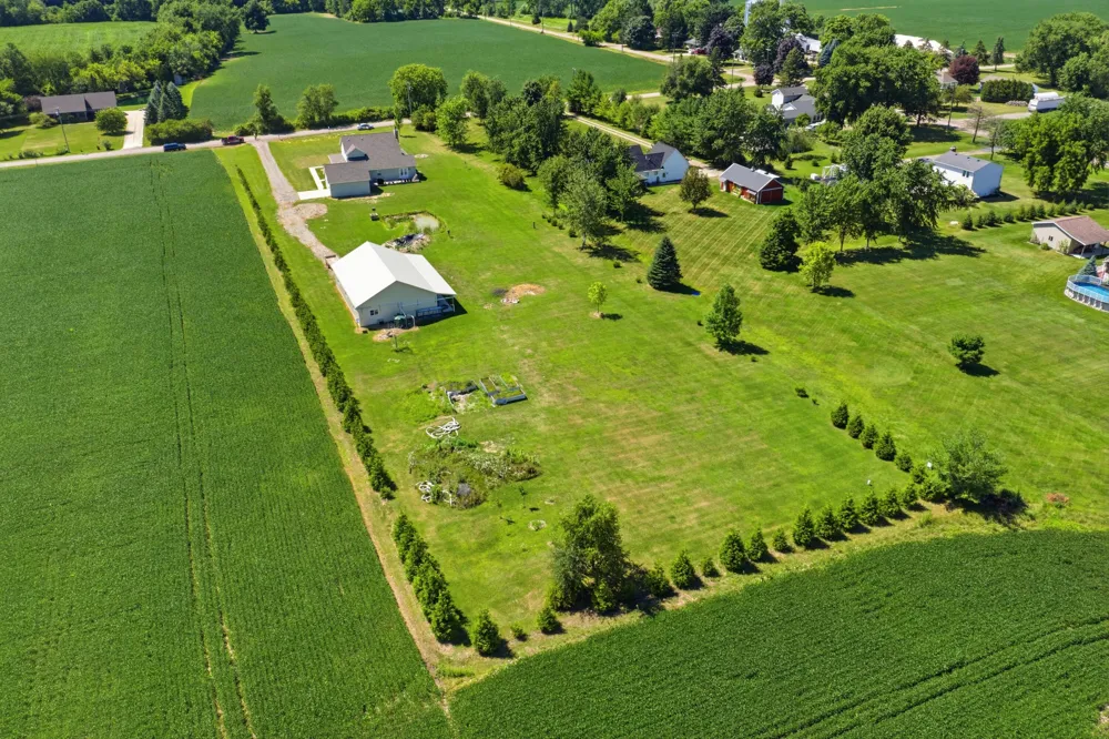 72820 Russ Road Richmond, MI 48062
