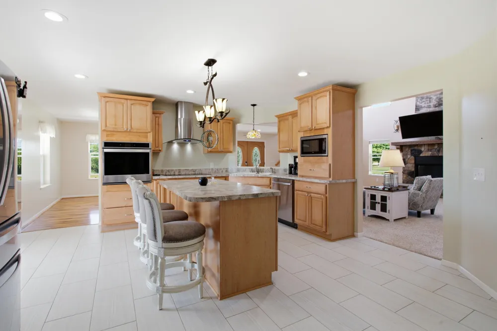72820 Russ Road Richmond, MI 48062