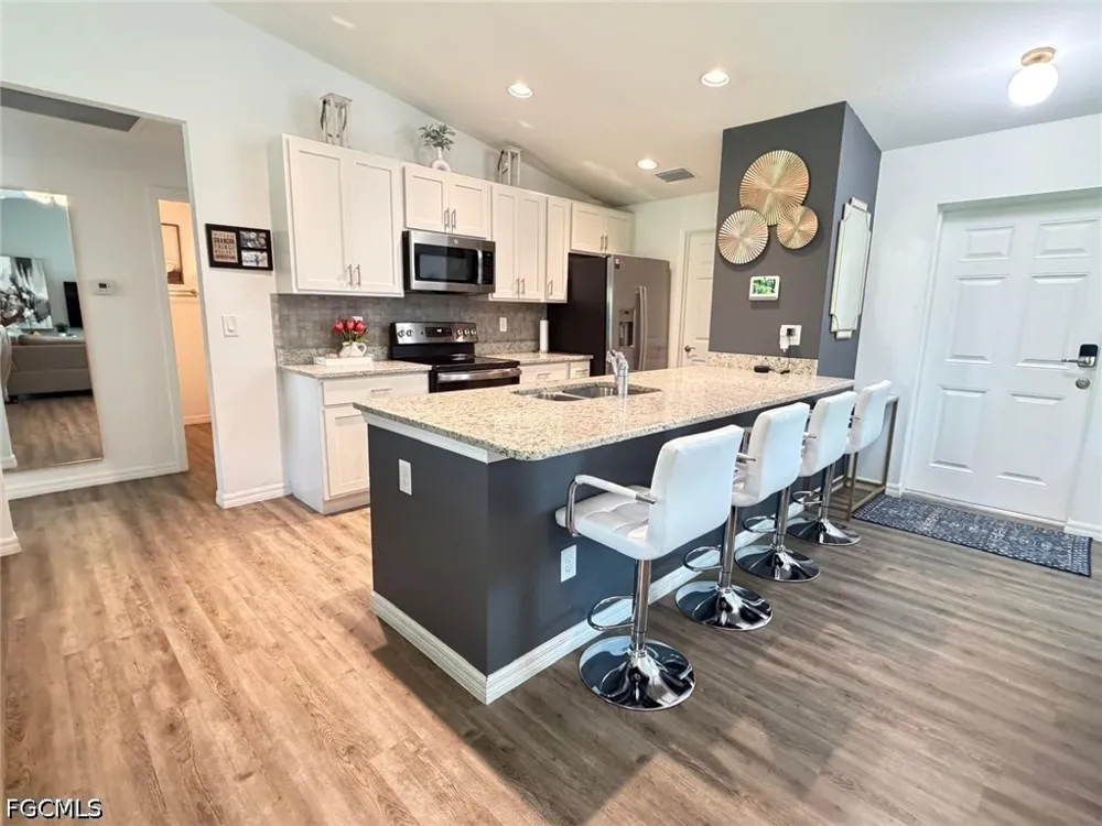 Base Court Labelle, FL 33935