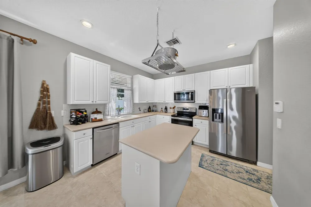 9895 E Verona Circle Vero Beach, FL 32966
