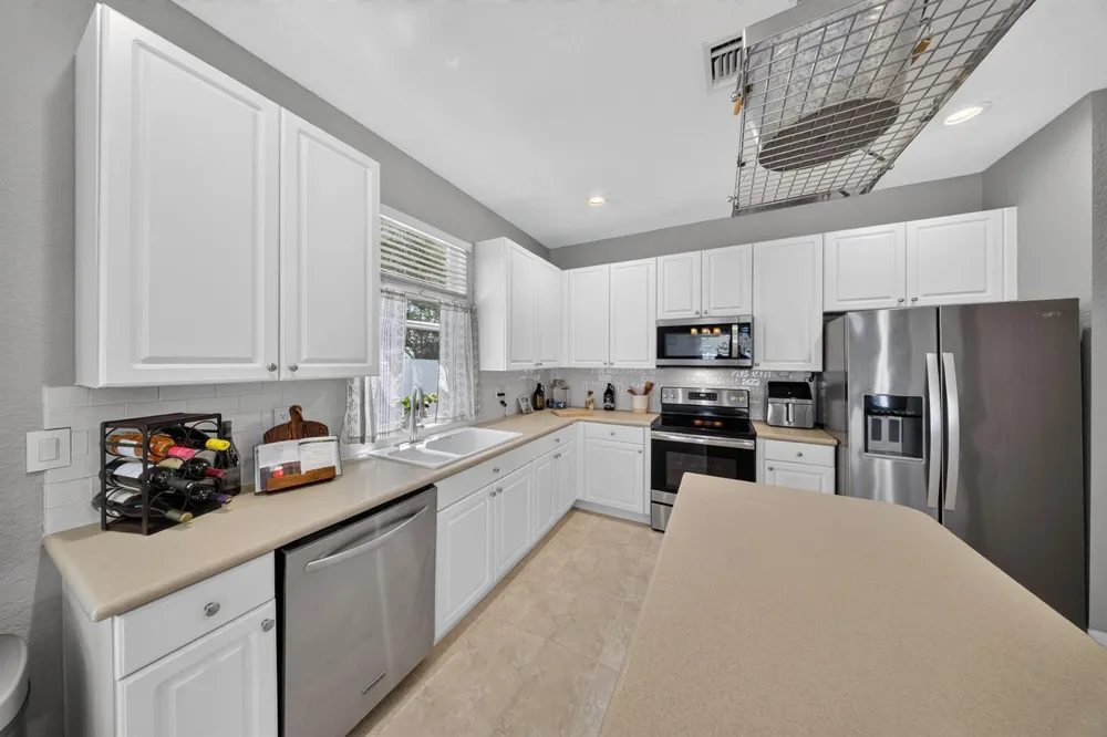 9895 E Verona Circle Vero Beach, FL 32966