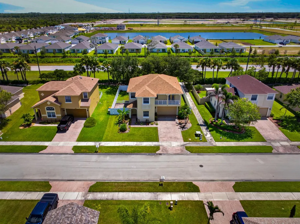 9895 E Verona Circle Vero Beach, FL 32966
