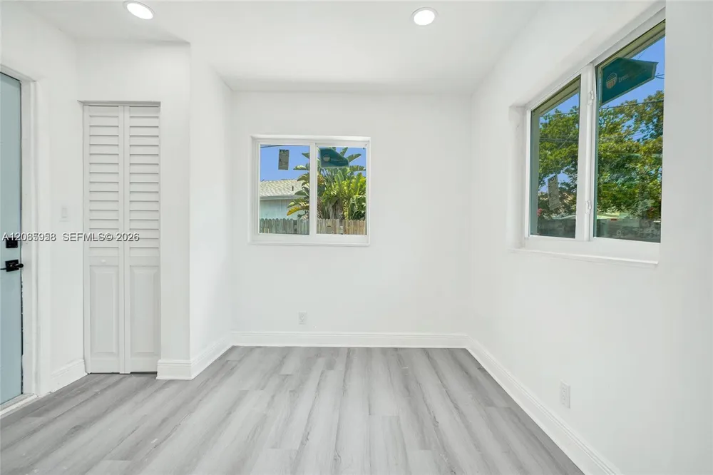 2343 NW 28th St #1 Oakland Park, FL 33311