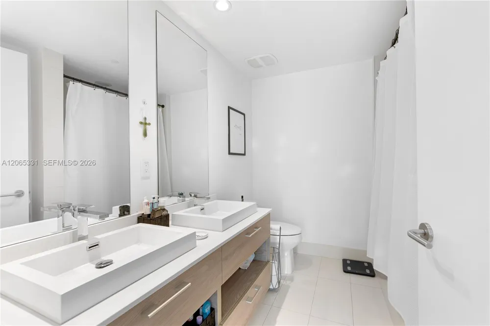 1300 S Miami Ave #2411 Miami, FL 33130