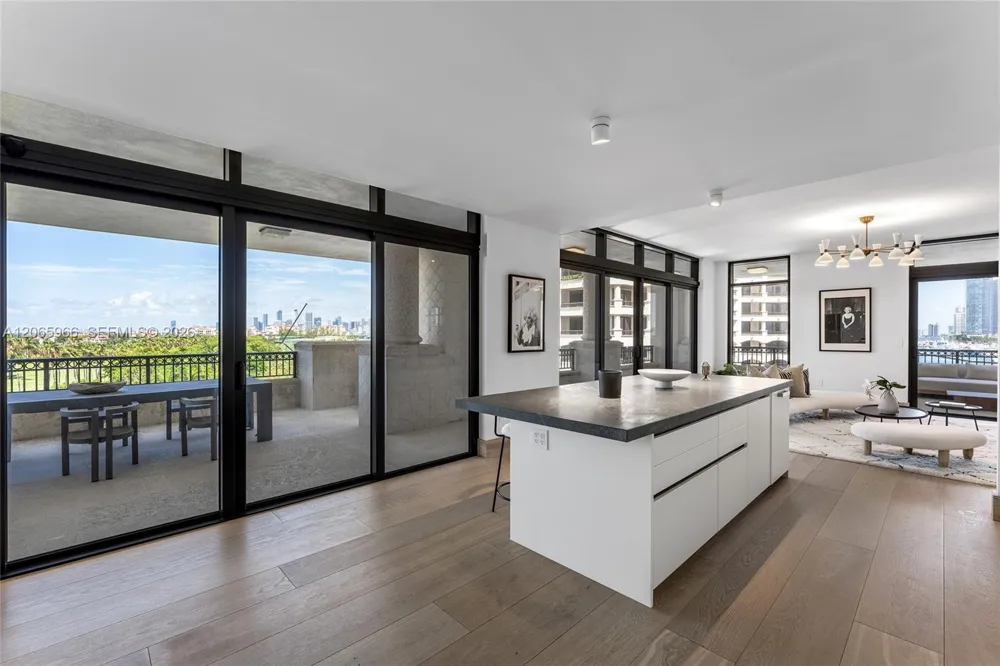7061 Fisher Island Dr #7061 Miami Beach, FL 33109