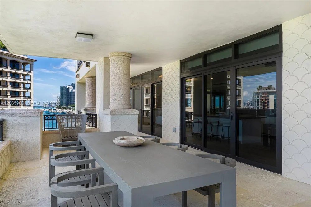 7061 Fisher Island Dr #7061 Miami Beach, FL 33109