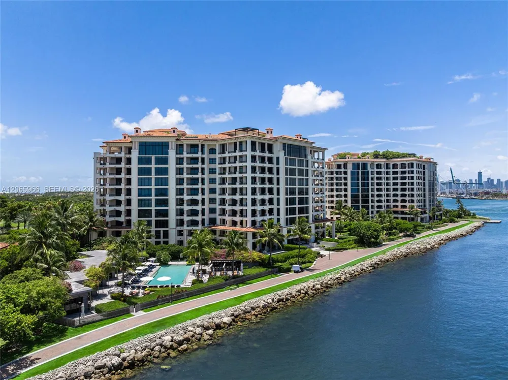 7061 Fisher Island Dr #7061 Miami Beach, FL 33109
