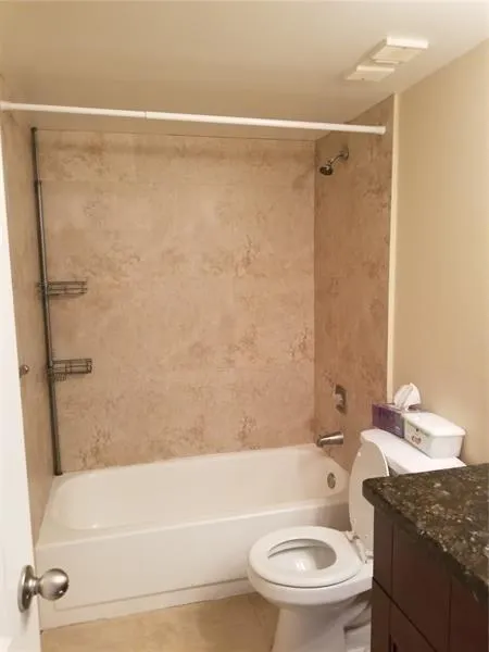 110 Lake Emerald Drive #409 Oakland Park, FL 33309