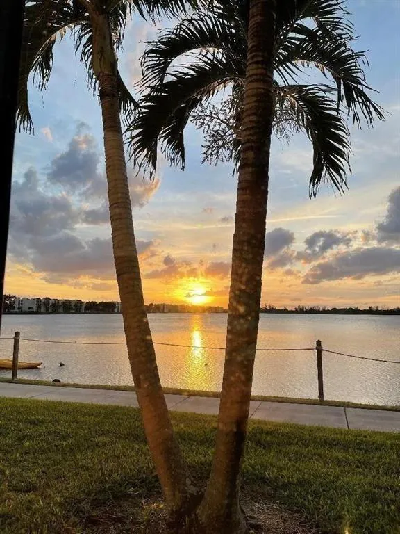 110 Lake Emerald Drive #409 Oakland Park, FL 33309