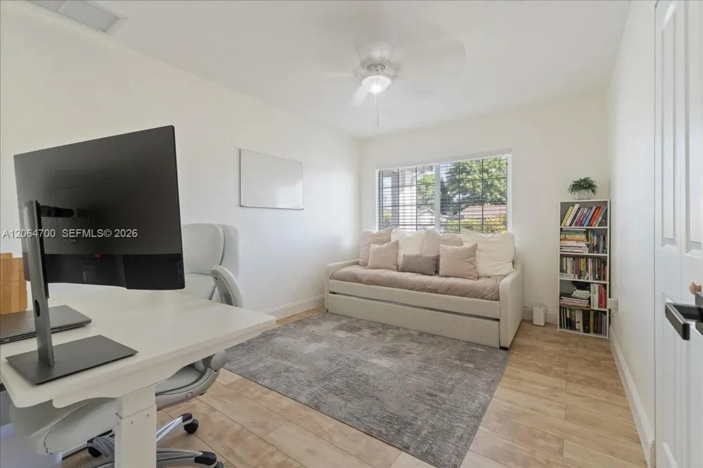 3820 NW 5th St Lauderhill, FL 33311