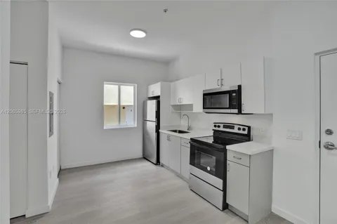 1567 NW 1st St #14
