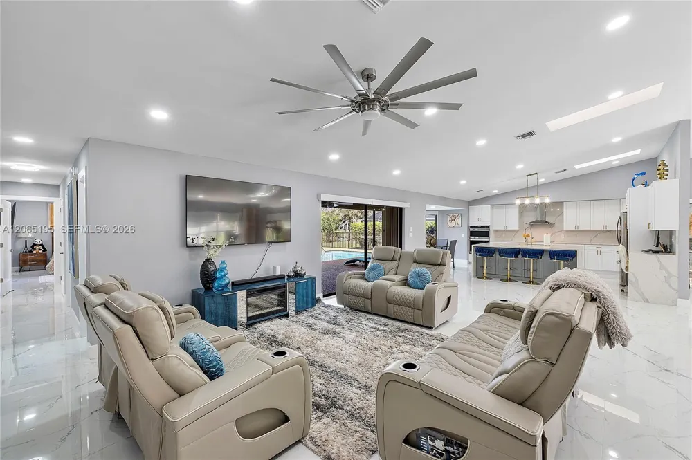 8551 NW 53rd Ct Coral Springs, FL 33067