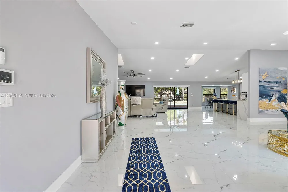 8551 NW 53rd Ct Coral Springs, FL 33067