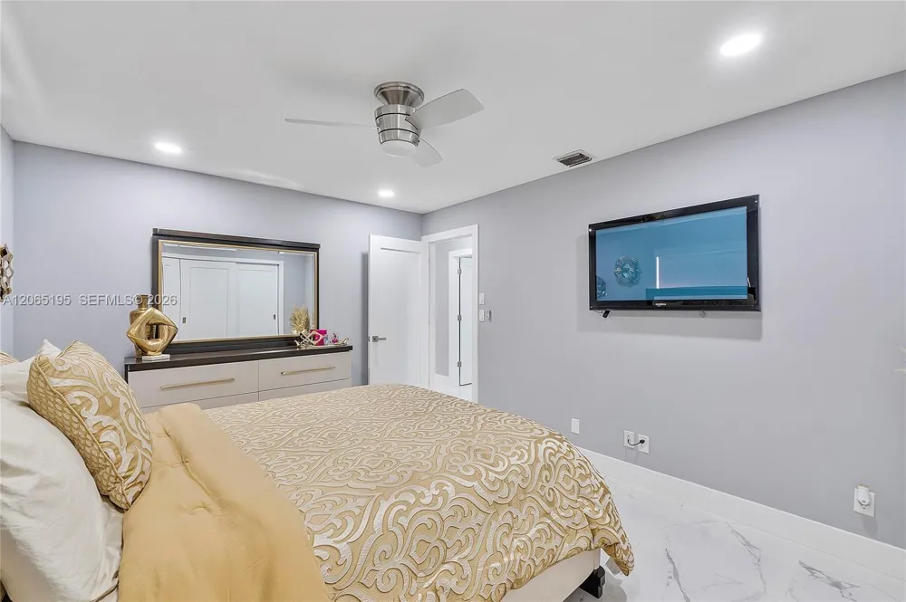 8551 NW 53rd Ct Coral Springs, FL 33067