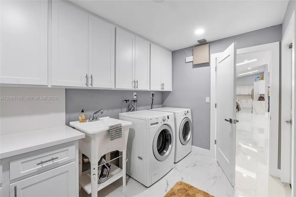 8551 NW 53rd Ct Coral Springs, FL 33067