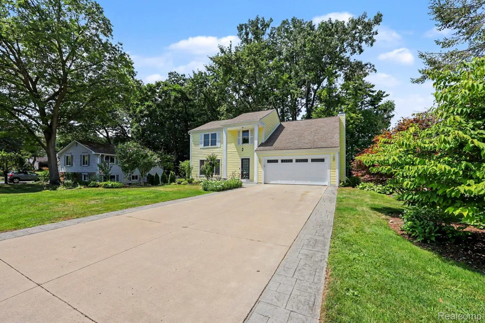 2557 Orbit Drive Orion Charter Township, MI 48360