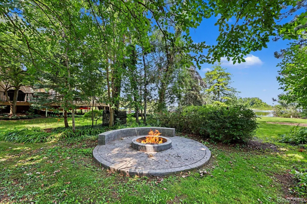 2557 Orbit Drive Orion Charter Township, MI 48360