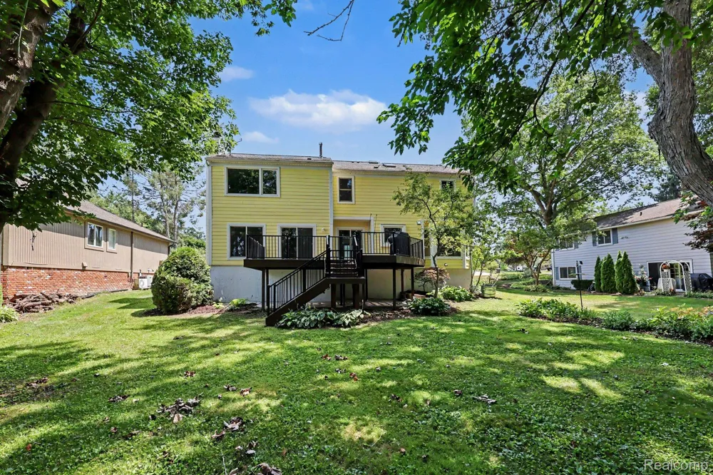 2557 Orbit Drive Orion Charter Township, MI 48360