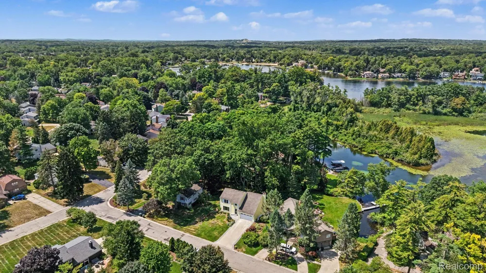 2557 Orbit Drive Orion Charter Township, MI 48360