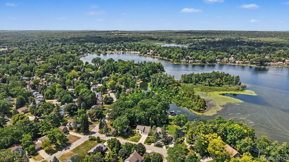 2557 Orbit Drive Orion Charter Township, MI 48360